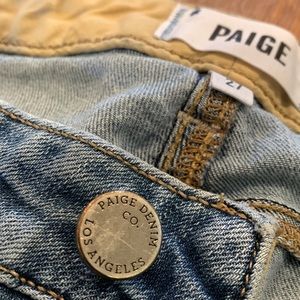 Paige Low Rise Super Soft Jimmy Jimmy Skinny Jeans. 27 28